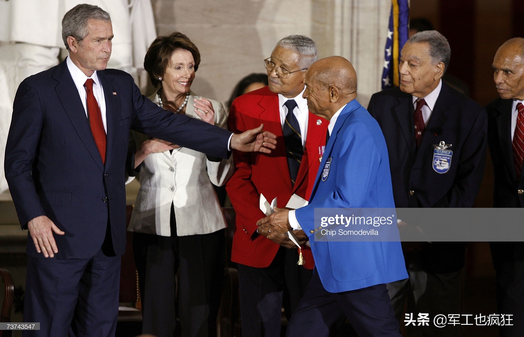 t7a红鹰教练机起飞重量,美国t-7a教练机解析