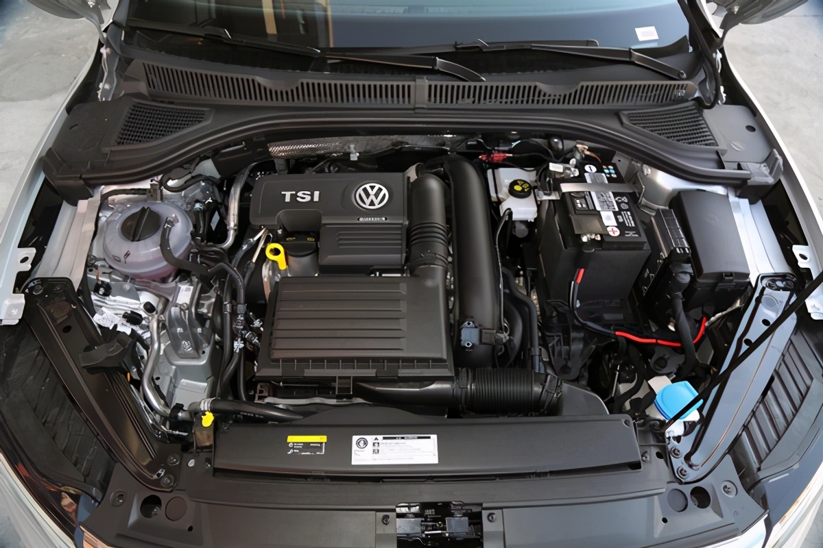 行驶十万公里的车车况良好,大众速腾用车真实感受