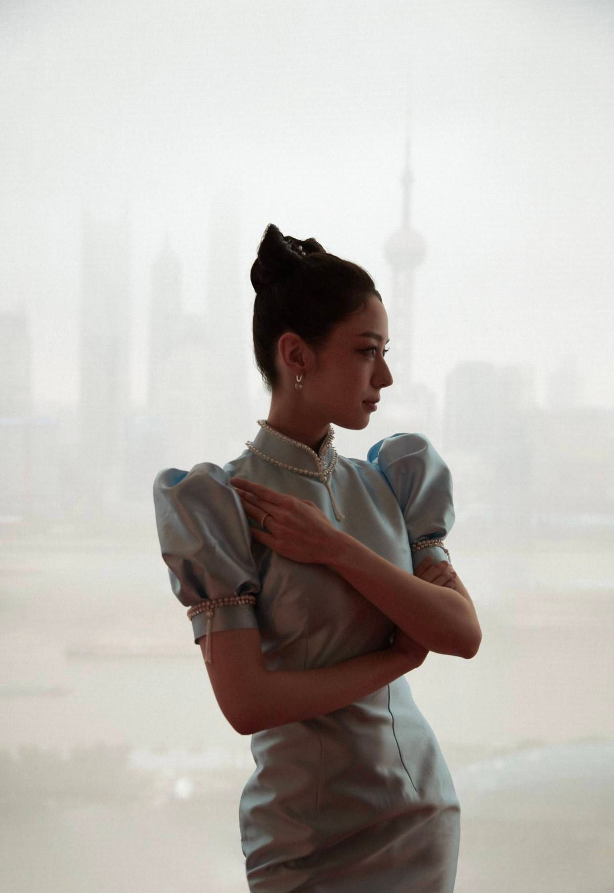 吉娜穿旗袍秀全身照,吉娜穿旗袍短款