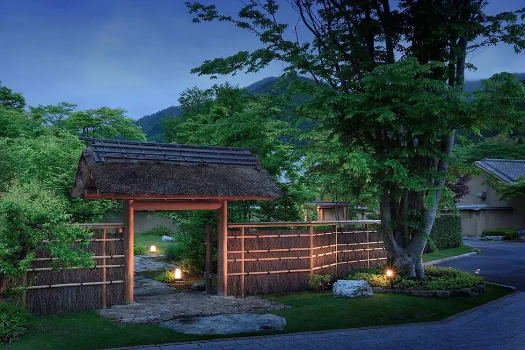 你没听过的温泉乡，竟然还藏着一家罗莱夏朵