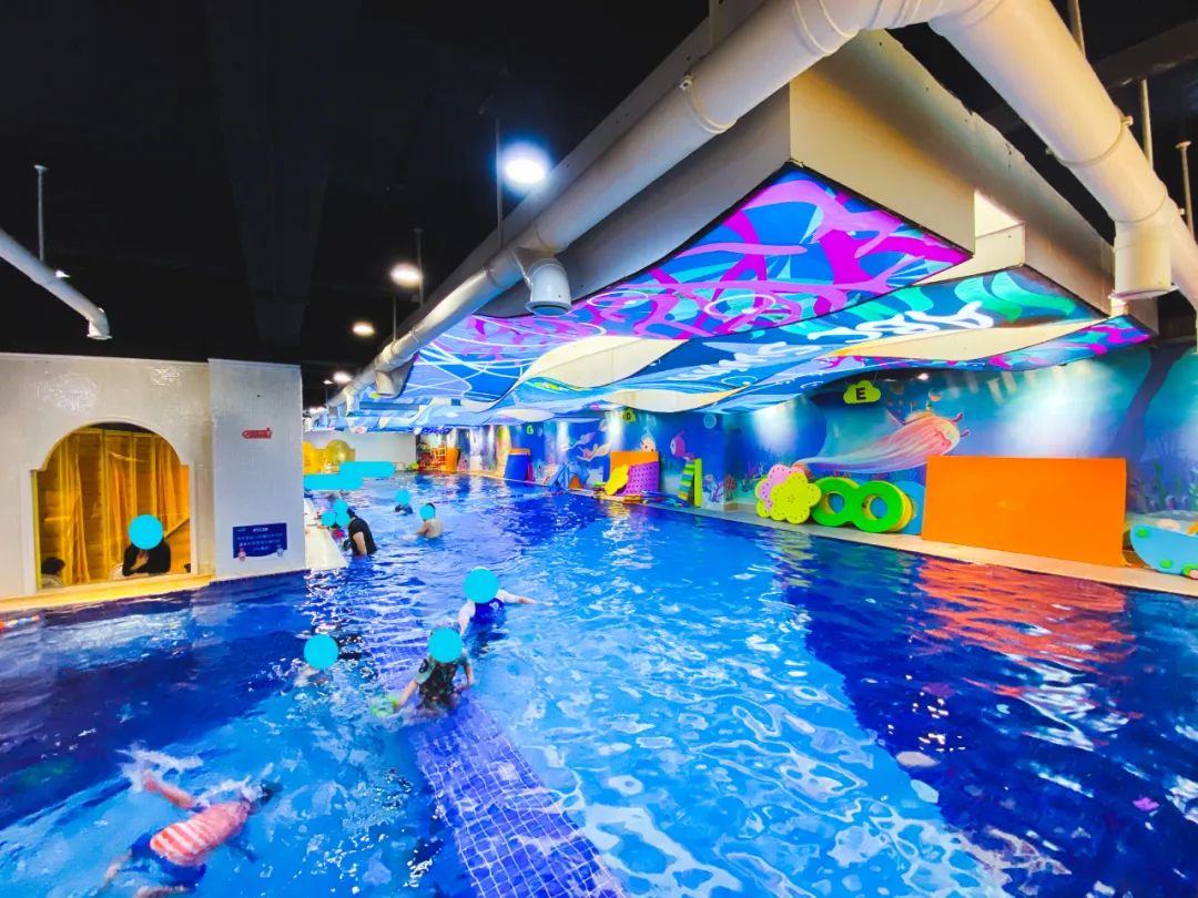 和娃一起学游泳,这家亲子游泳馆真的适合遛娃