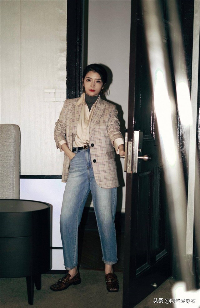 三木高领毛衣搭配,时尚博主三木秋冬搭配毛衣叠穿