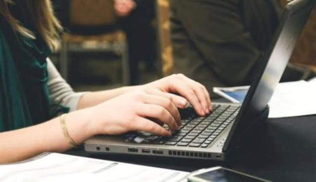 女程序员彩礼,月薪3万女程序员