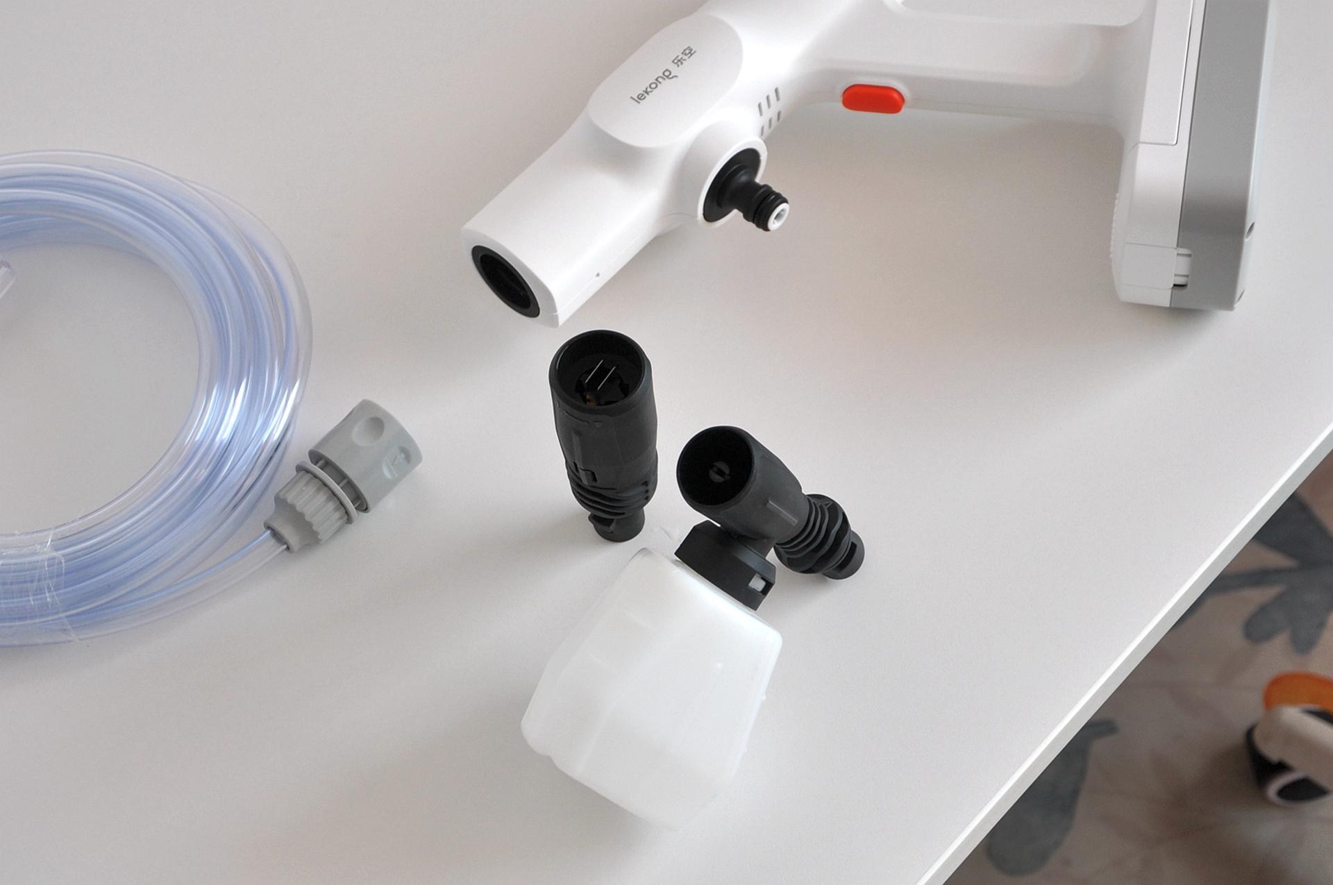 乐空手持锂电洗车机评测,便携洗车机220v高压家用