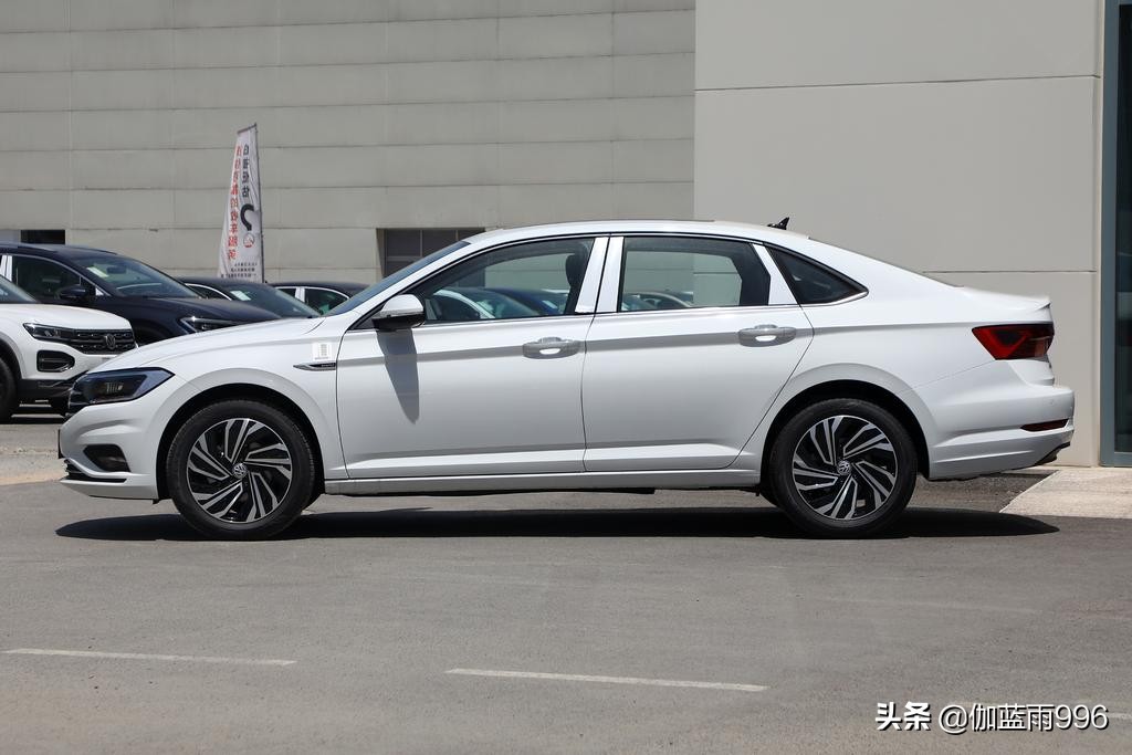 全新一代速腾到底怎么样,速腾豪华版空间