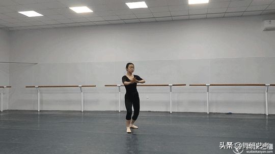 只有内心强大了才能冲破一切阻碍,只有自己内心强大才能不被伤害