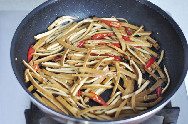 怎样做的豆腐干劲道,怎么样做出来的豆腐干好吃