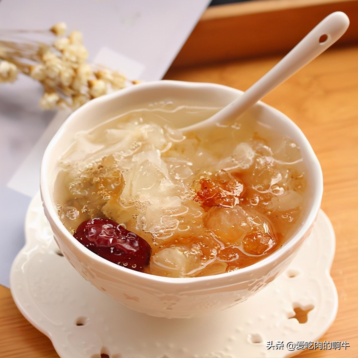 桃胶的正确做法和吃法图片,春天摘桃胶