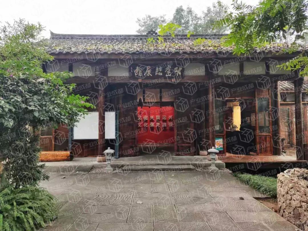 为什么洲际英迪格等大牌，美国艺术家都涌入这座偏远小镇？