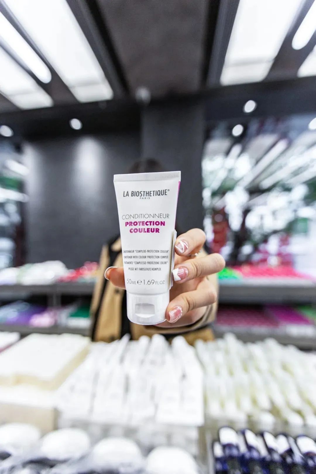 广州、武汉惊现“黑洞”，被“吸”进的消费者几乎没人空手而出