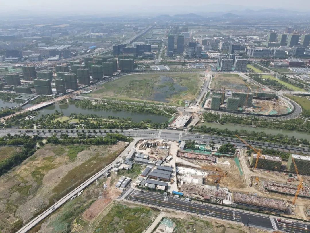 未科拼杀倒计时,倒挂2万+的天空之城、蒲荷芸邸,如何选?