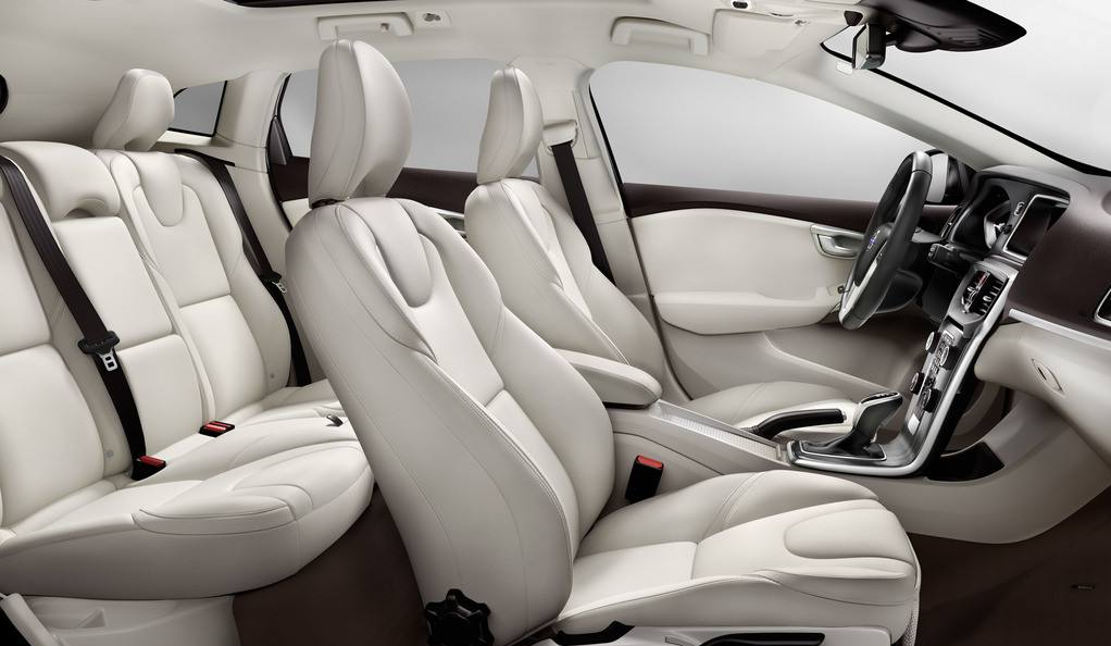 为什么别的车自带香味呢,为什么有些车一开门就有股香味