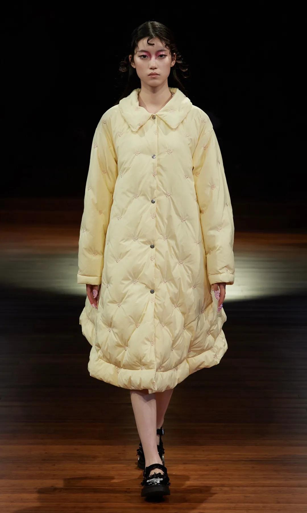 momonary涔愮敽鑱斿悕,涔愮敽灏忎釜瀛愮増