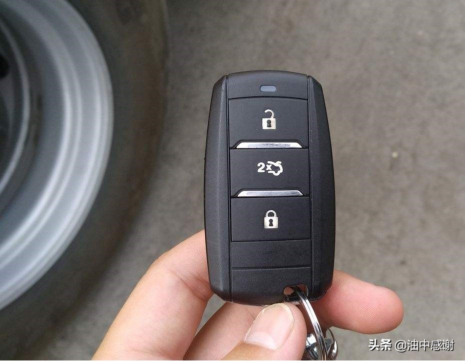 车钥匙不小心进水了失灵,车钥匙不小心进水了怎么办