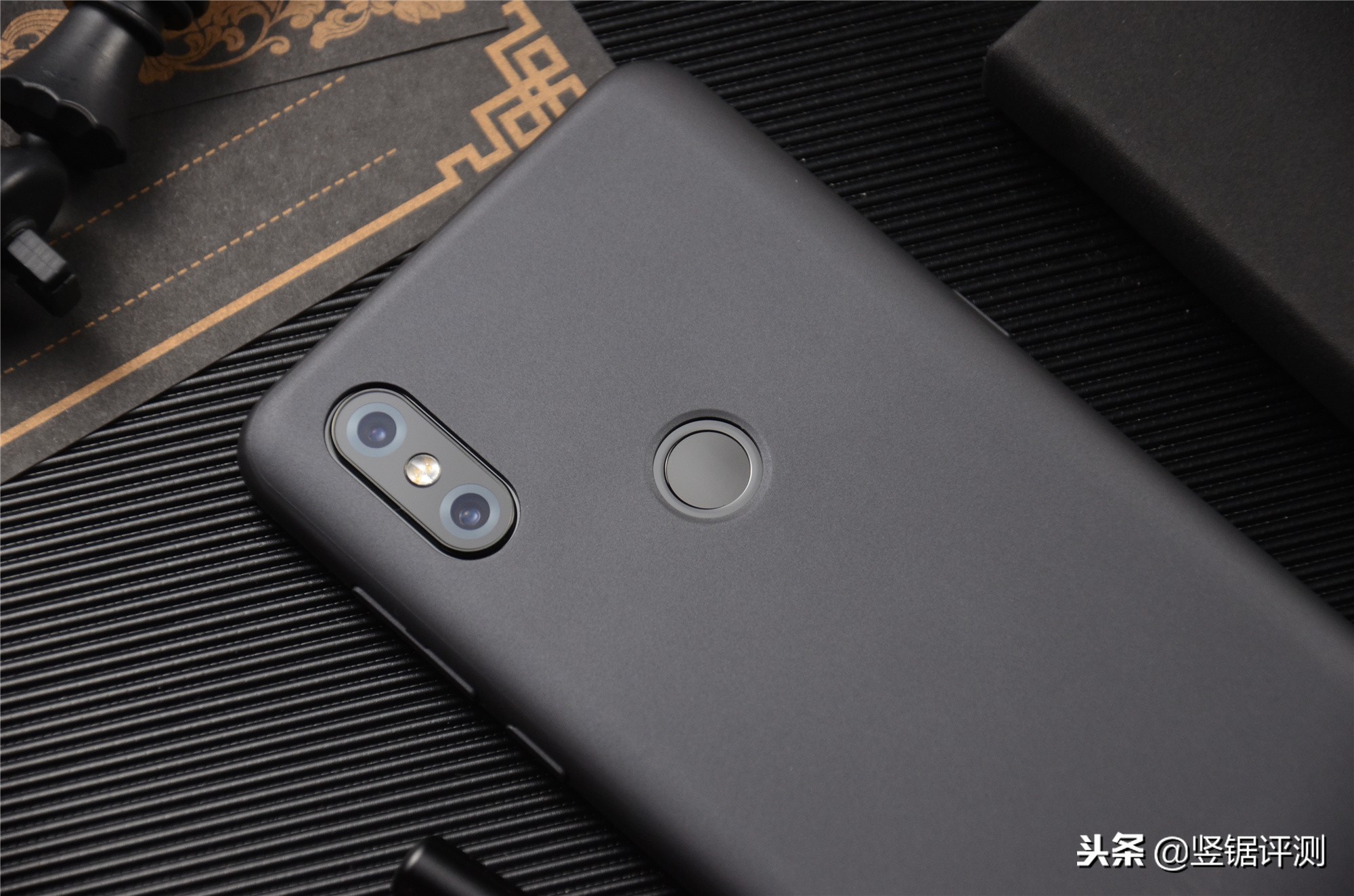 3299元买了一台小米MIX3,使用一个月来说说真实体验