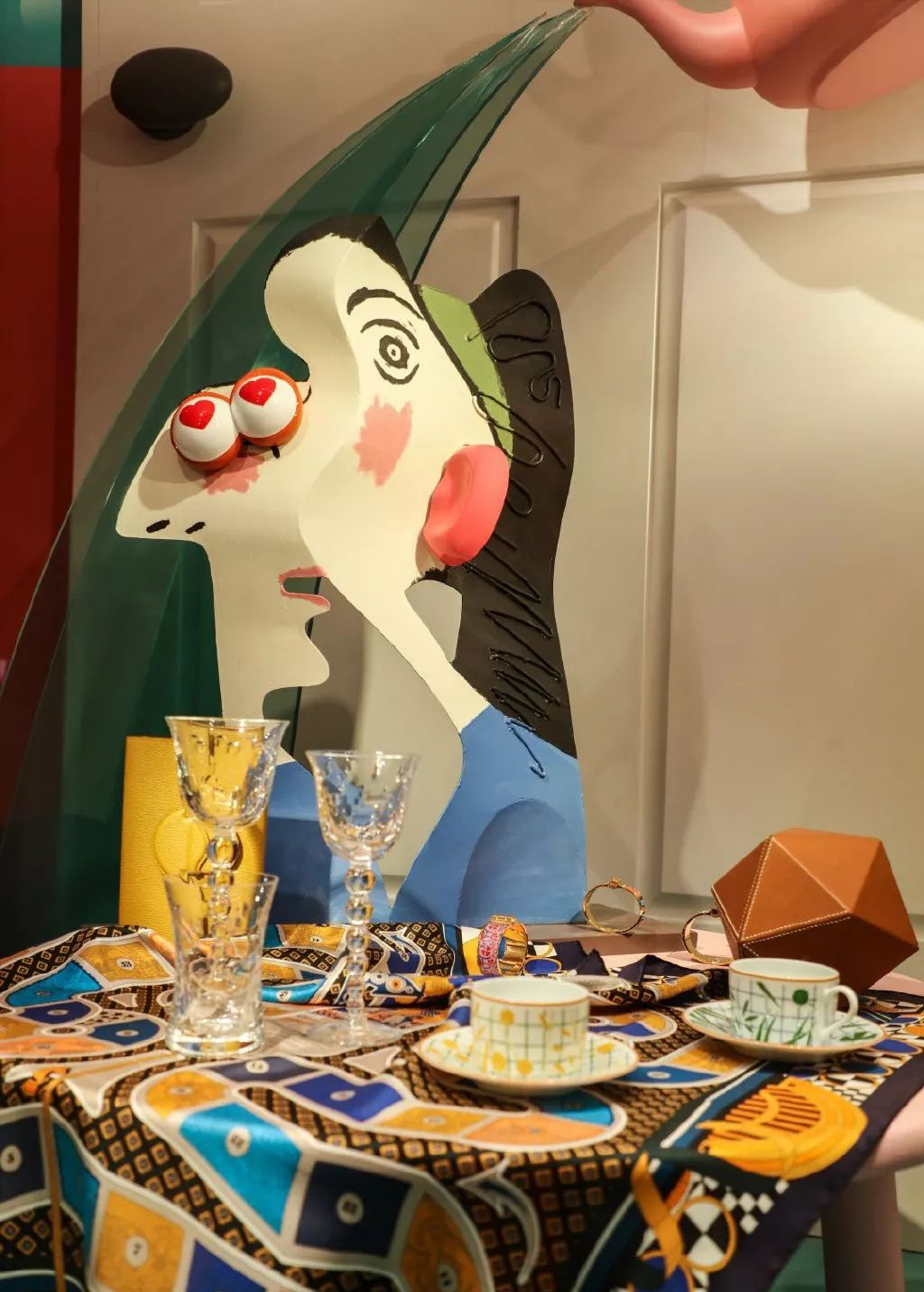 爱马仕品牌设计理念,爱马仕的品牌定位策略