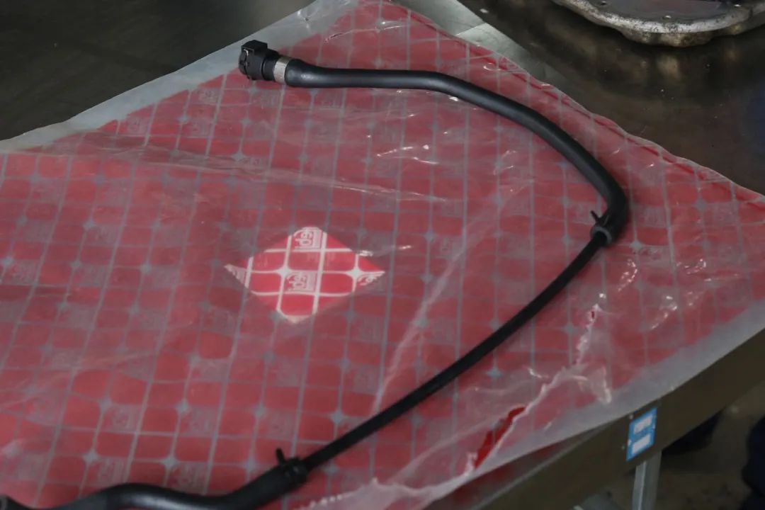 修复二手宝马e90,06宝马e90翻新全过程