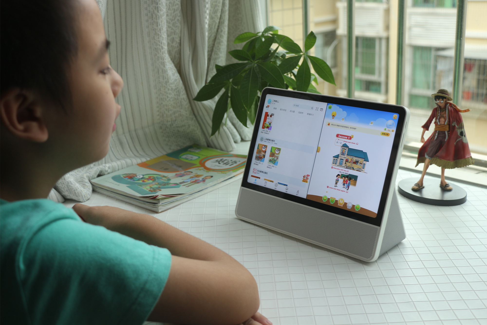 贴心的保驾护航、丰富的儿童教育内容,华为小精灵学习智慧屏体验