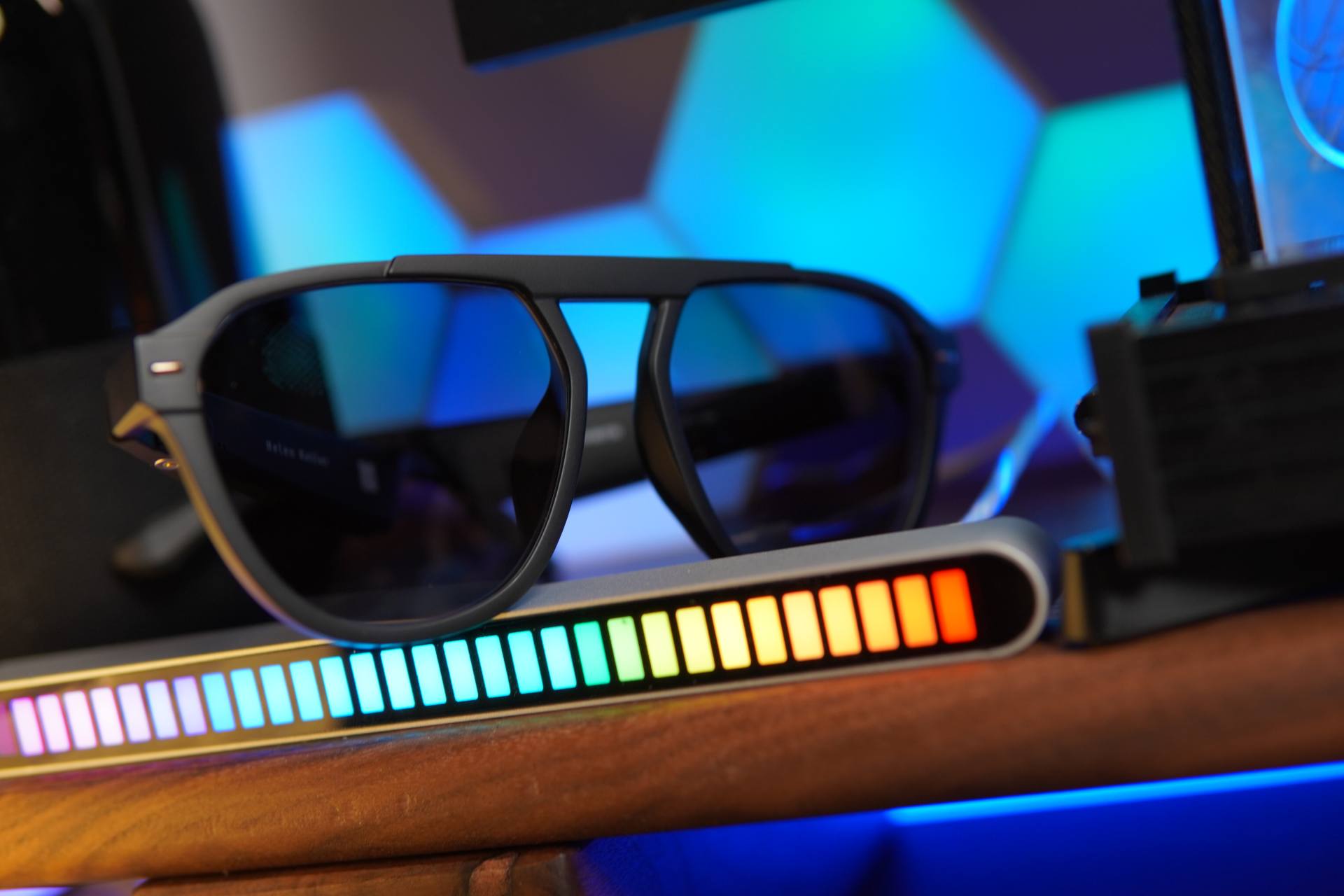 智能穿戴智能眼镜,智能穿戴让生活更美好