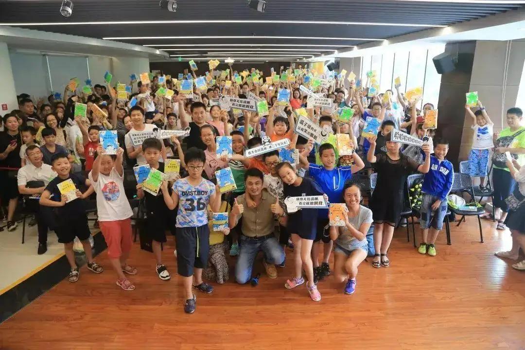 浙江女公关：十六岁的人六十岁的心脏，玩转江浙沪，助越越打小吴