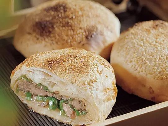 中国最著名十大小吃街及特色美食,中国夜市十大小吃街排行榜