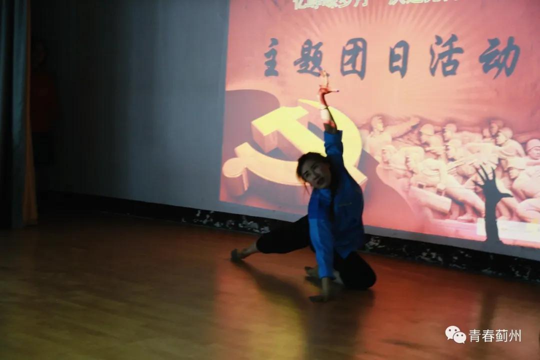 穿越怎么装备头饰,穿越的话带什么比较好