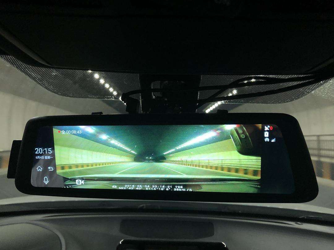 大爷碰瓷失败，“黑匣子”也有大学问——浅谈行车记录仪的实用性