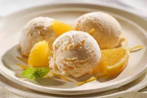 奈雪星巴克瑞幸喜茶,星巴克还是奈雪的茶多