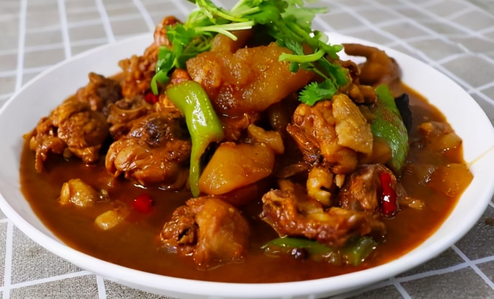 炖鸡肉怎么炖不柴不老窍门,家常炖鸡肉不柴不腥的方法