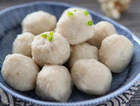 30年大厨分享鱼丸的做法，掌握3个要点，丸子软嫩弹牙有嚼劲