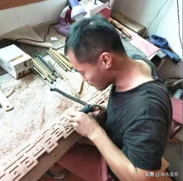 娑炴按绐栬棌,娑炴按鐨囧绐栬棌