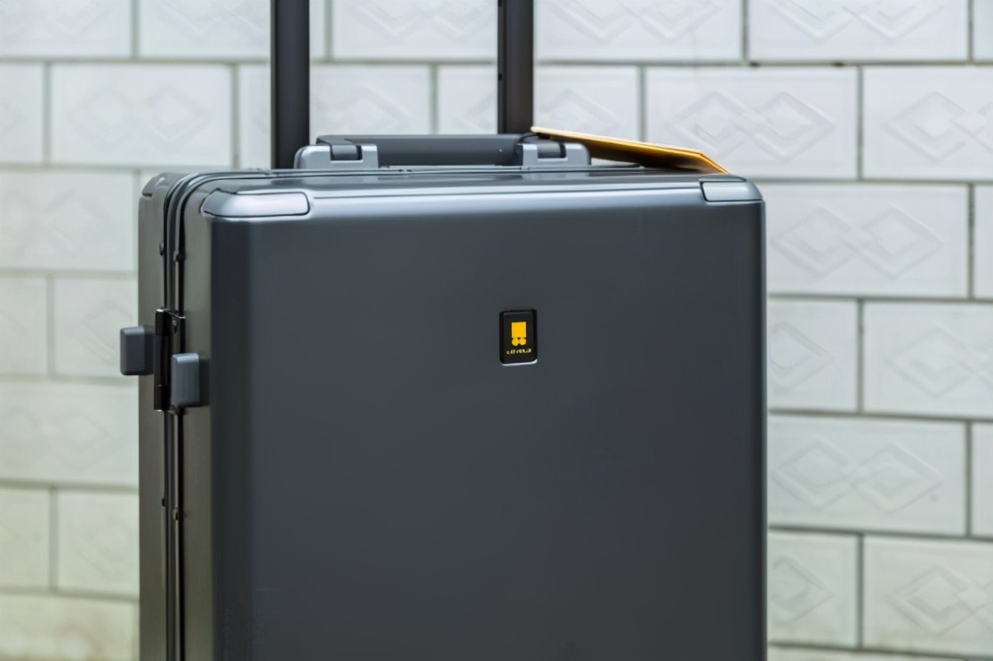 20寸登机箱地平线8号,最好的行李箱品牌推荐地平线8号