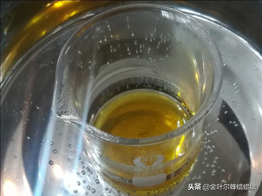 蜂蜡怎么做成唇膏,自制蜂蜡唇膏的危害