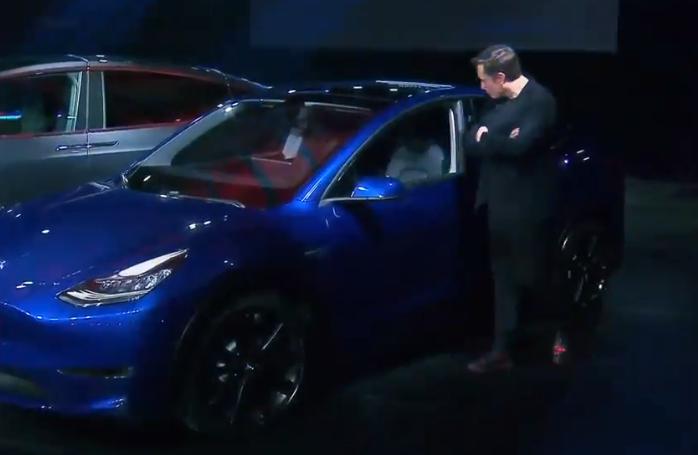 新版印钞机？特斯拉ModelY这款车究竟怎么样？