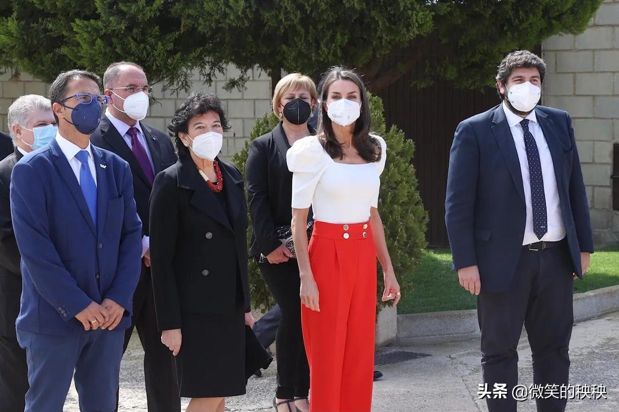 zara一套衣服多少钱,zara一件衣服成本多少钱