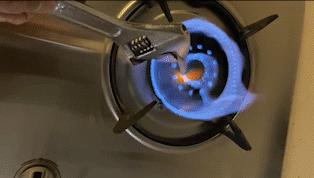 格力空调与美的海尔空调拆机对比,拆机格力美的海尔空调