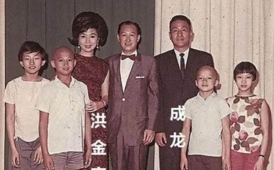 洪金宝现状怎样,抛弃原配突然娶女徒弟