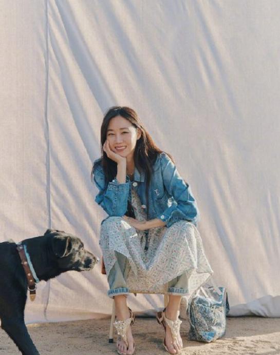 长相惊艳的女人穿搭技巧,显老的人如何穿搭女