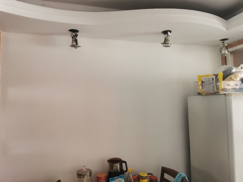 自己动手旧墙面翻新粉刷,自己粉刷旧房子全过程