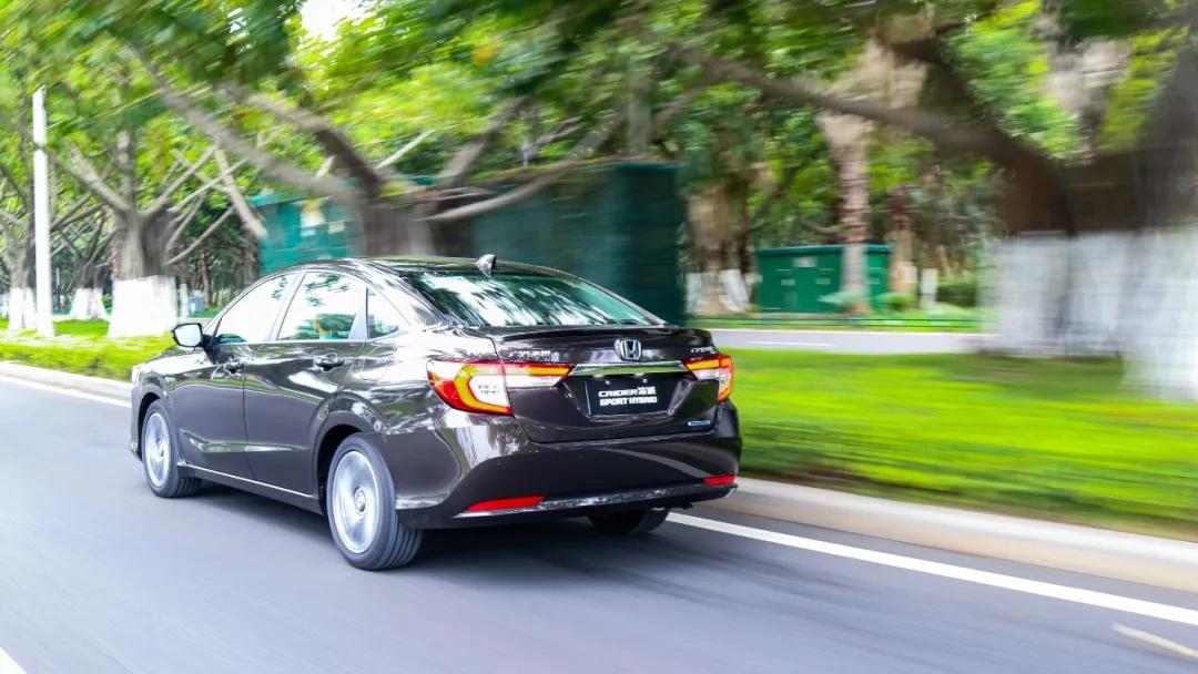 百公里15.6油耗,百公里综合油耗13.87L