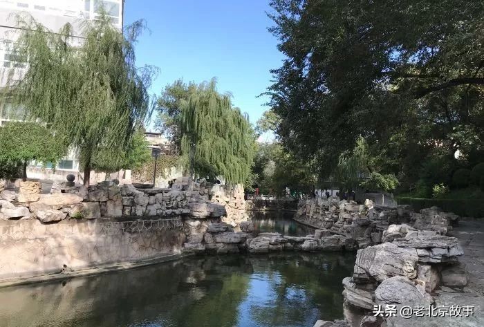 现在的积水潭,下一站西直门