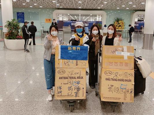 深晚报道|“最美代购”!深圳导游领队海外带回25万个口罩支援战“疫”