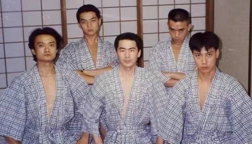 李亚鹏负债什么原因,李亚鹏为何负债