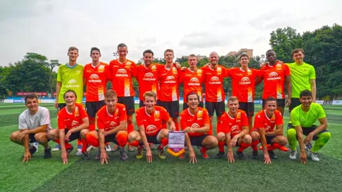 名校足球比赛,名校和足球