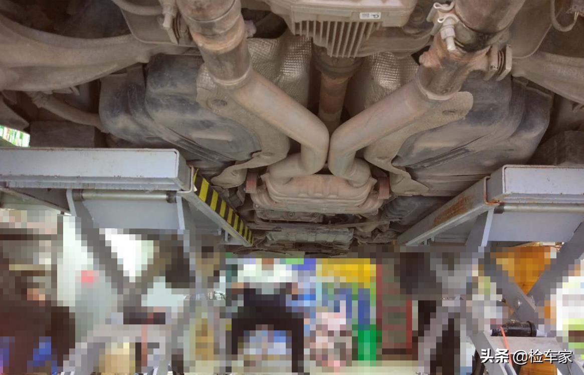 2万公里贬值80多万,45万买辆V8+6.4L的JEEP大切诺基SRT还值吗?