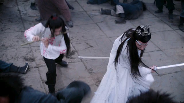 陈情令大结局忘羡合奏,陈情令魏无羡被丢入乱葬岗片段