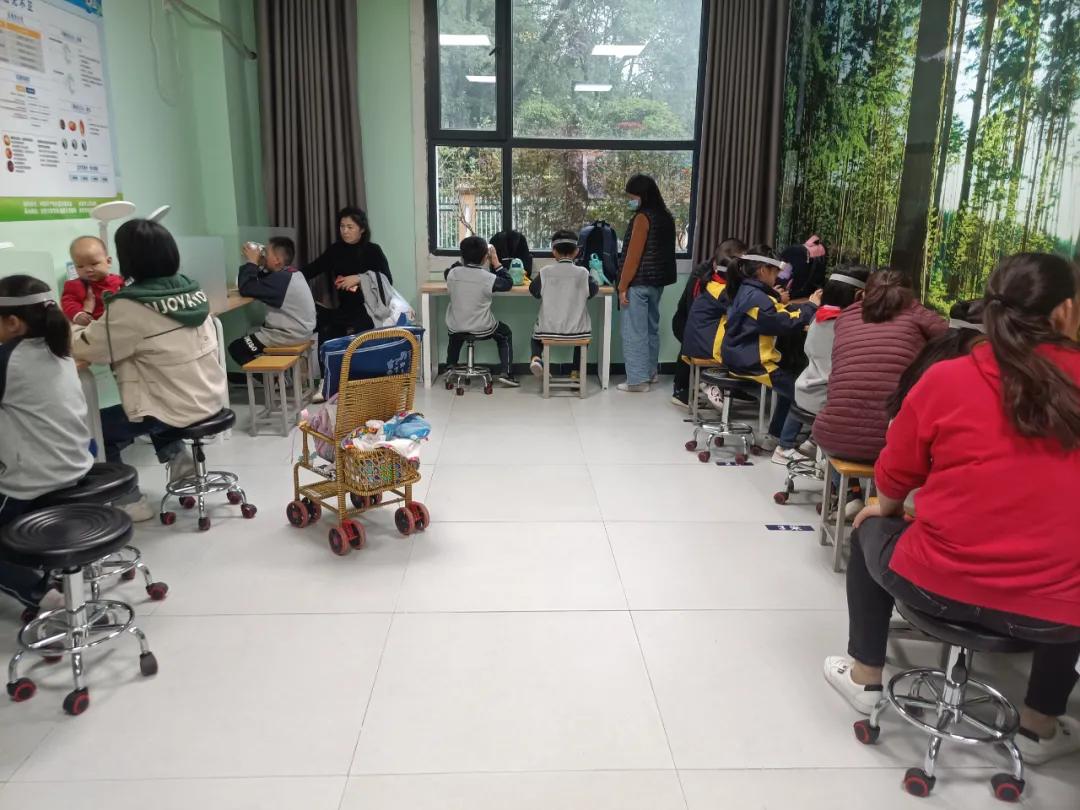 家校合作共育助力线上教学,近视防控与家校合作方案