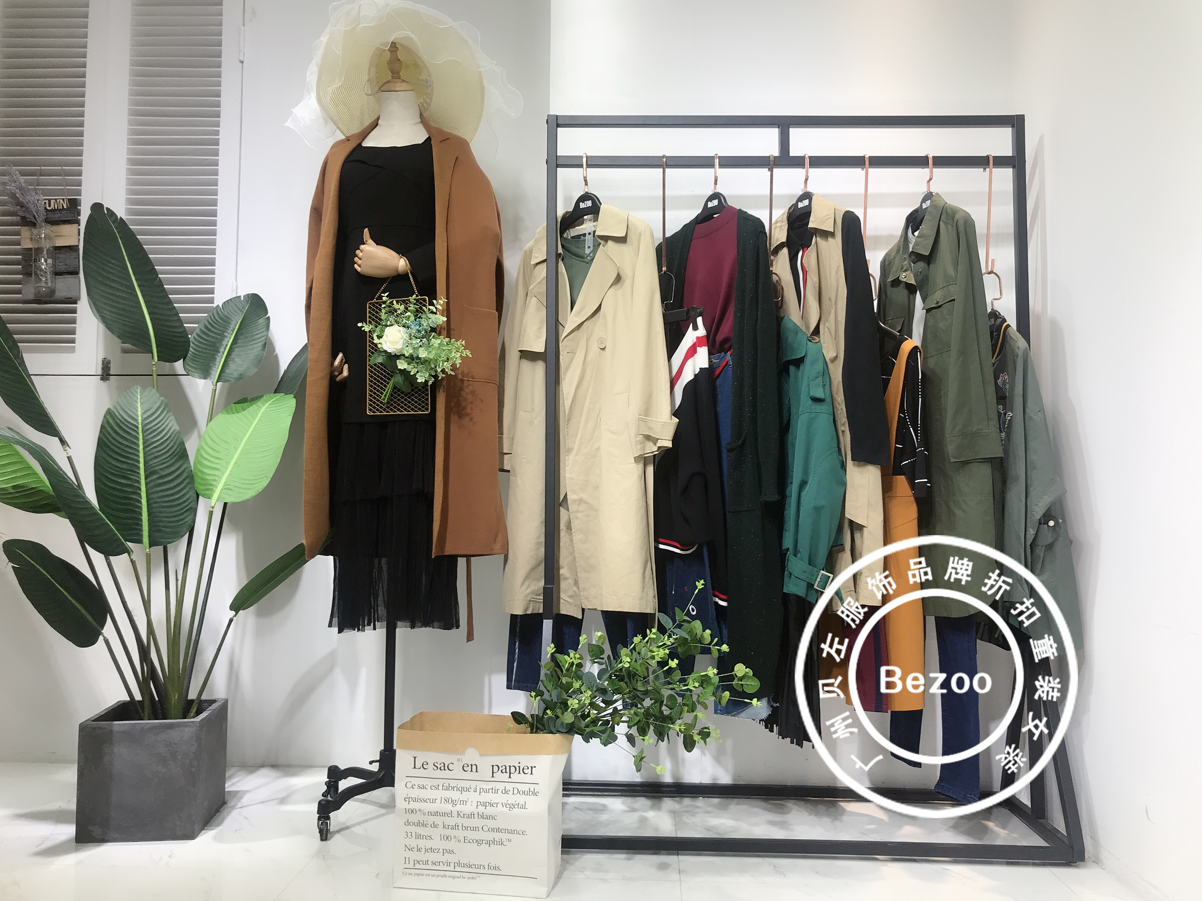 三彩的衣服最新款,三彩秋季新款实体店