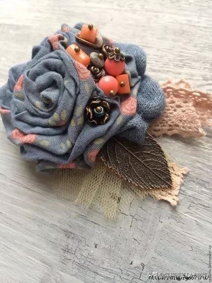 布艺玫瑰花的作品,花朵布艺作品