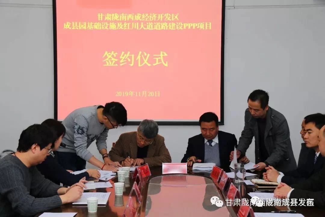 乡镇推动传统产业提档升级,推动优势产业发展壮大提质升级